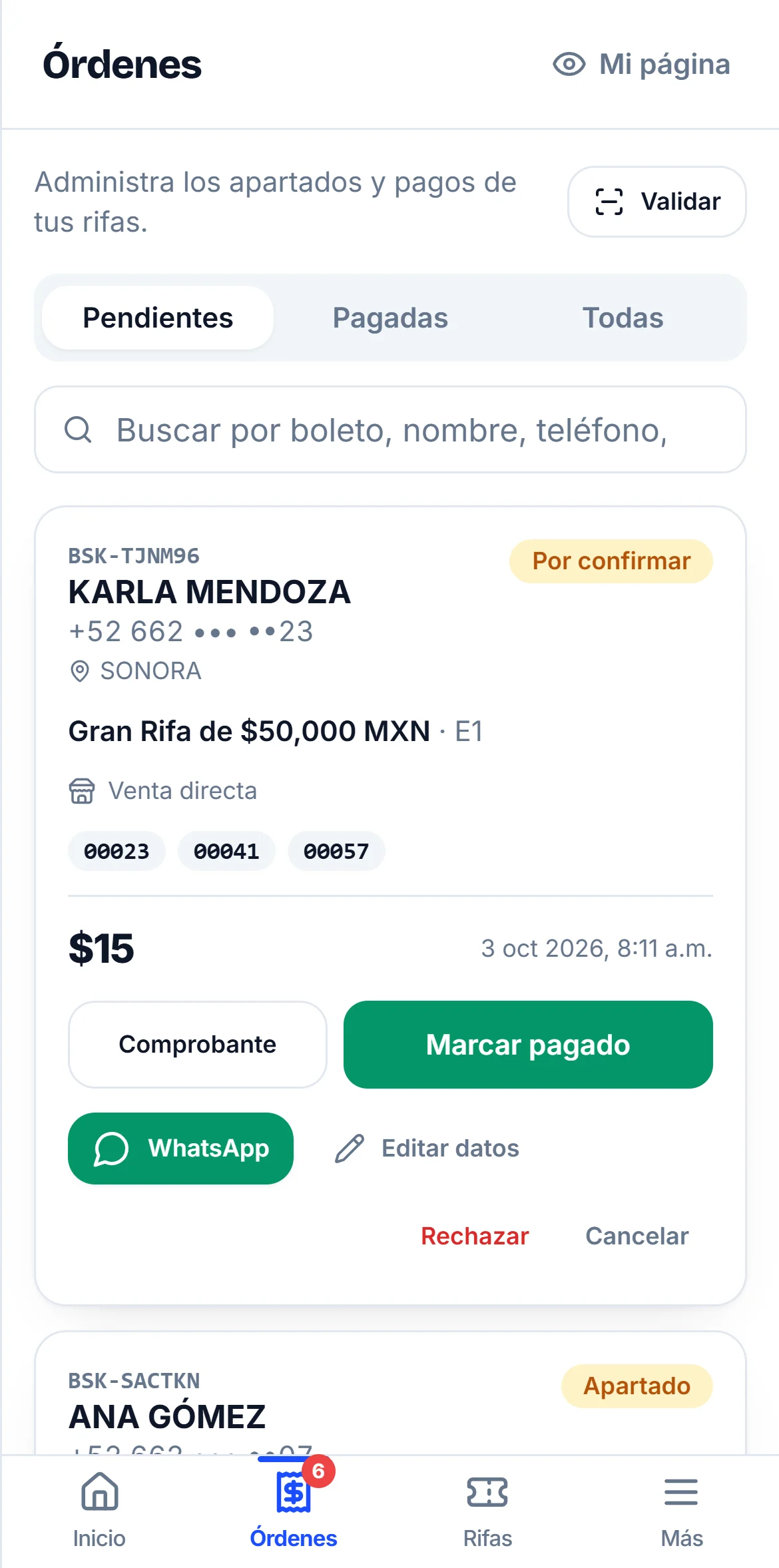 Panel de Riffast en el celular: la orden de Karla Mendoza con los boletos 00023, 00041 y 00057, por confirmar, con los botones Comprobante y Marcar pagado